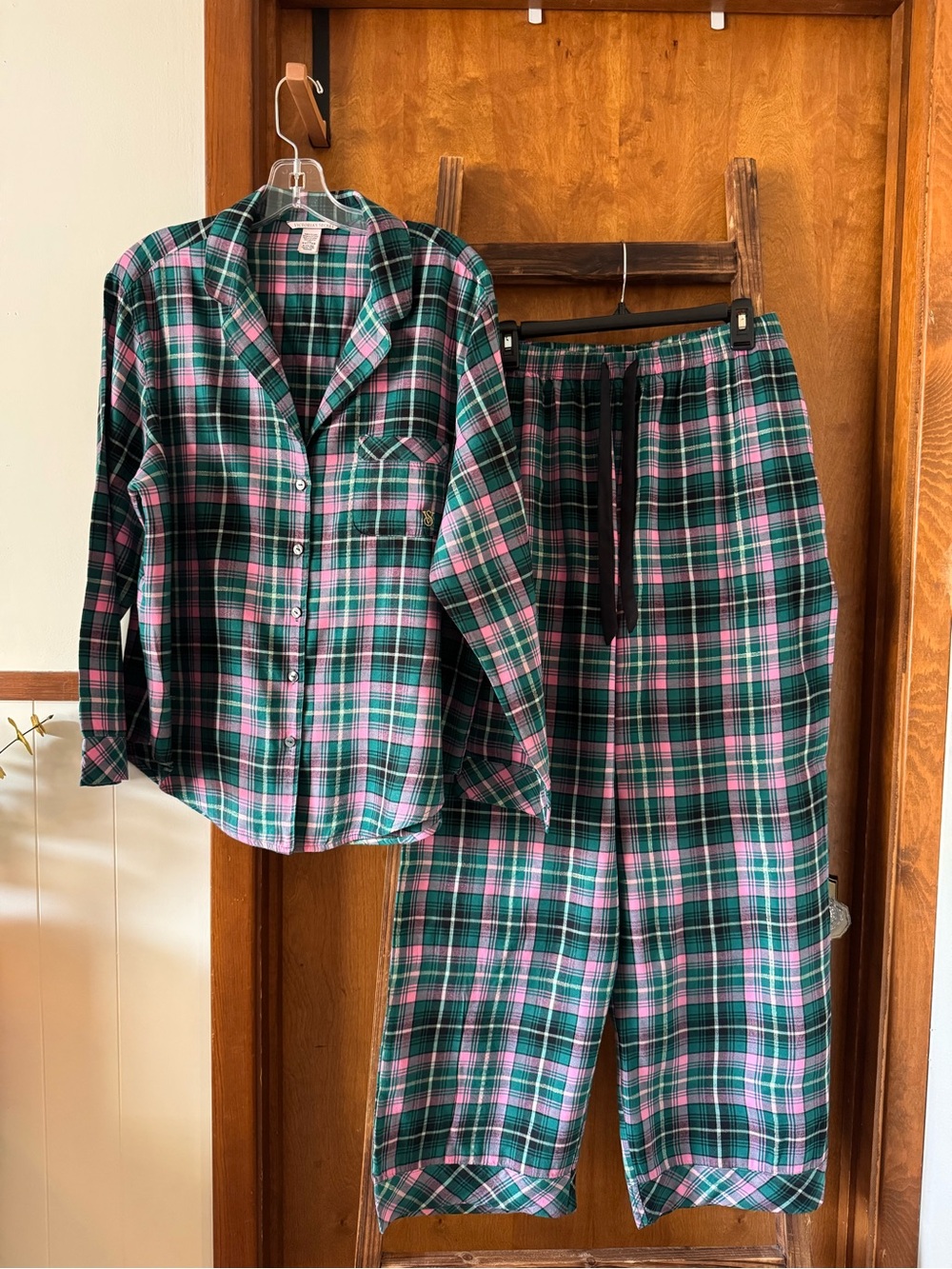 Victoria’s Secret Green Pink Plaid Pajama Set Flannel Button Front Sleepwear